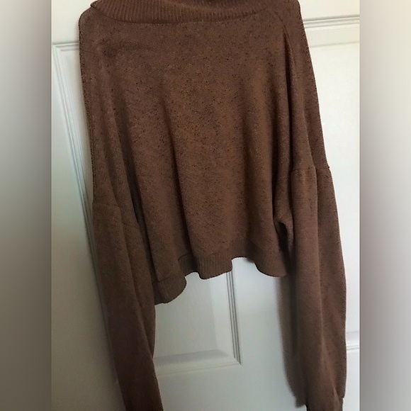 Casual - Picture 1 of 7